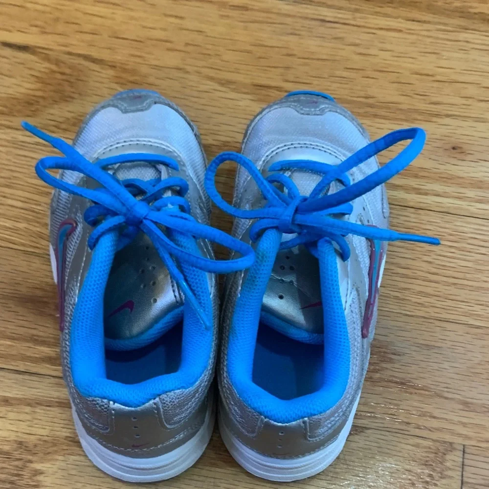 Lot Bundle Toddler Girl Sneakers Puma Nike size 9T